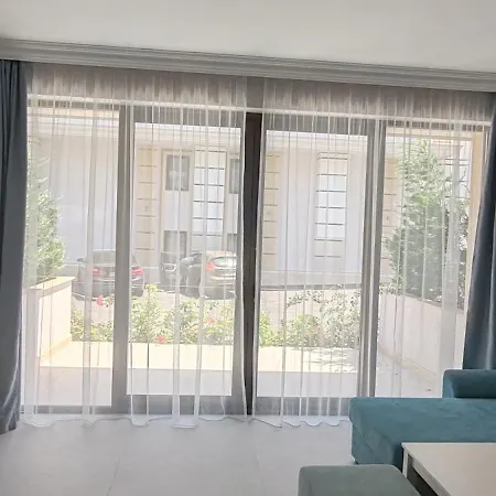 Sea Point La Aparthotel