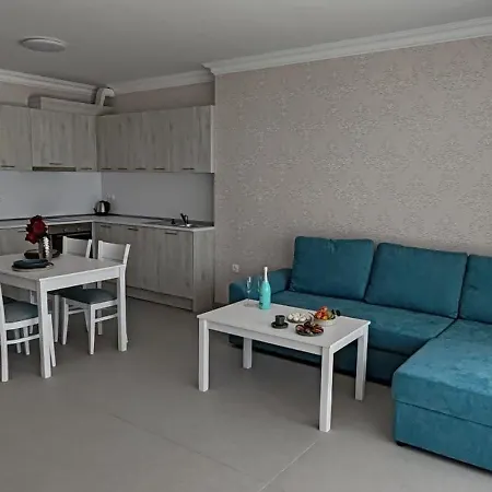 Sea Point La * Golden Sands