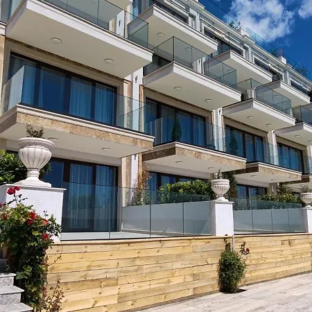 Sea Point La * Golden Sands