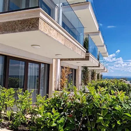 Sea Point La * Golden Sands