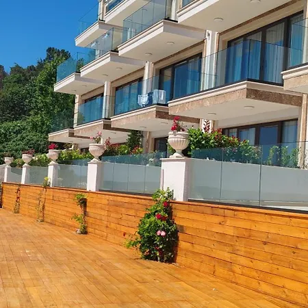 Sea Point La Aparthotel