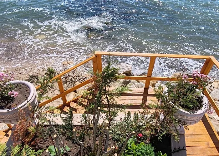 Sea Point La Apartahotel 4*