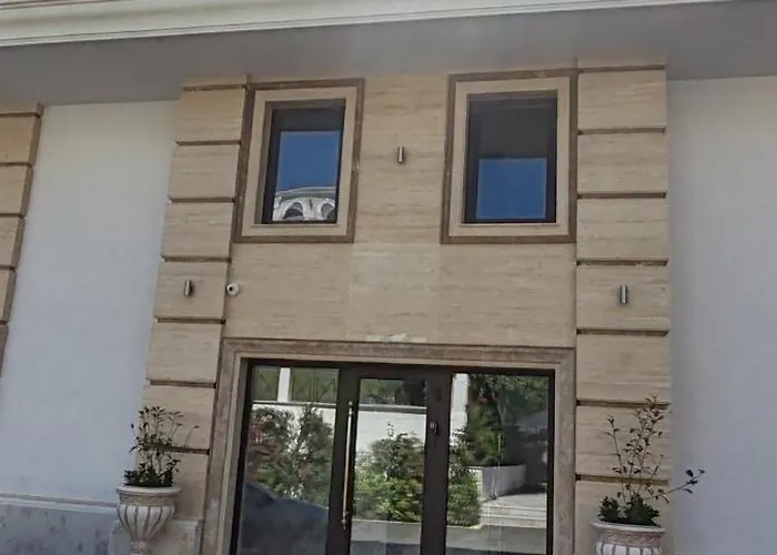 Sea Point La Apartahotel 4*