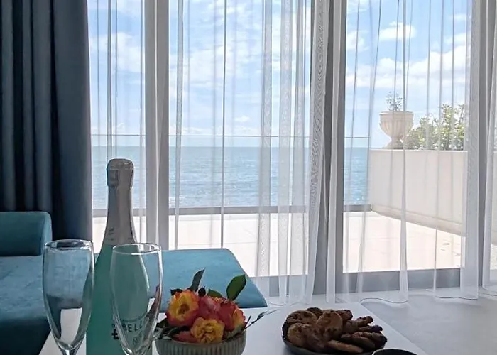 Sea Point La Apartahotel